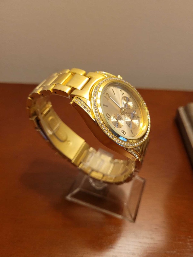 Brand New Women's Gold Fashion Watch with Diamond Bezel - photo 3