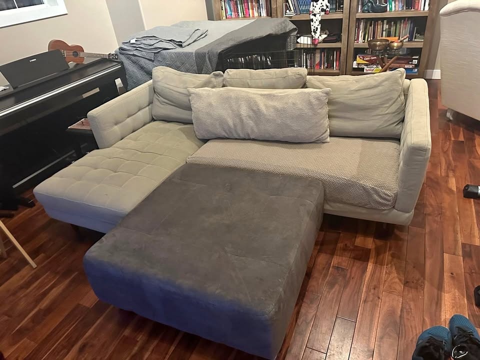 3 seats Sectional Sofa with Chaise – Light Grey