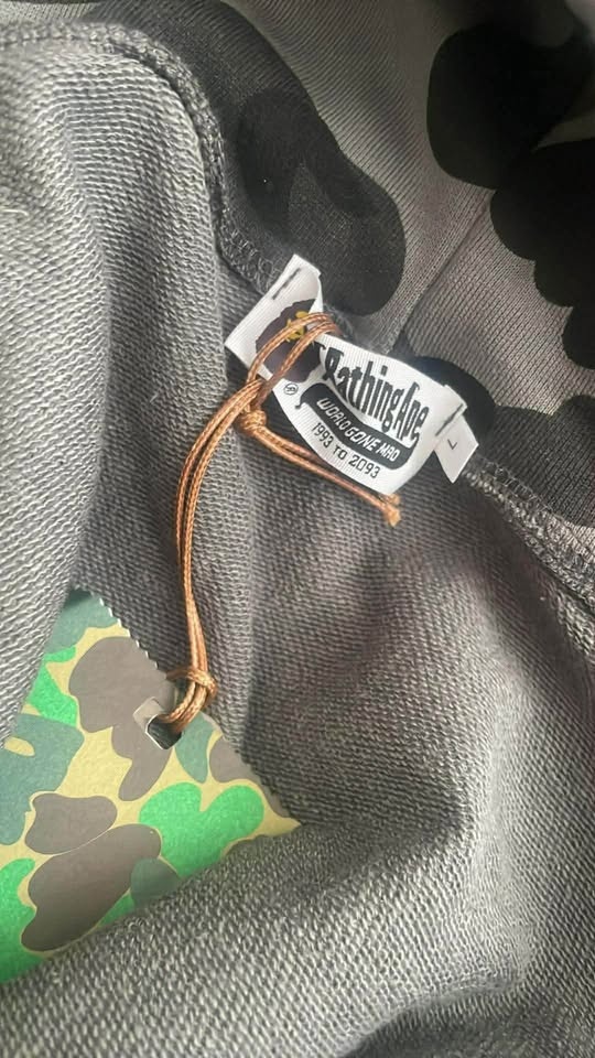 Brand New bape hoodie - photo 2