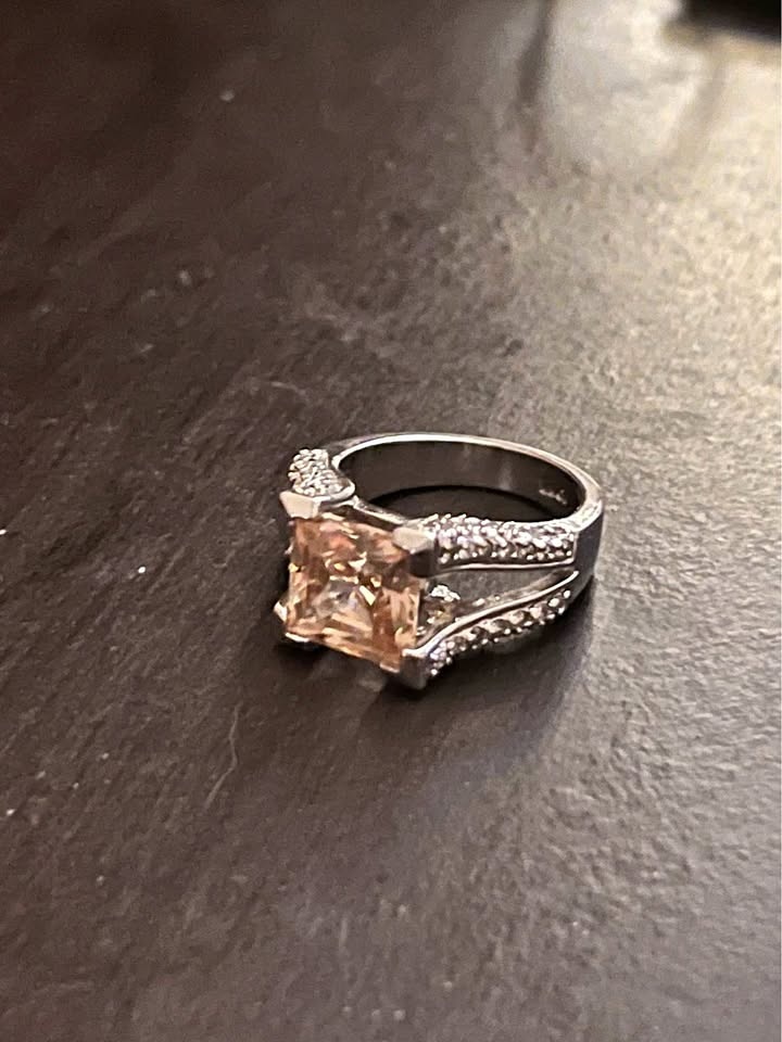 White Gold Plated 925 silver ring with citrine gem