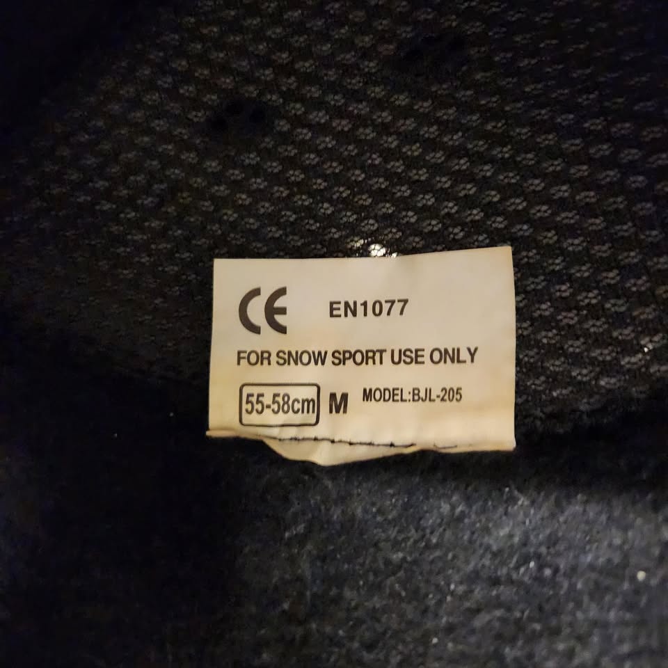 Ski/Snowboarding helmet (small size) - photo 3