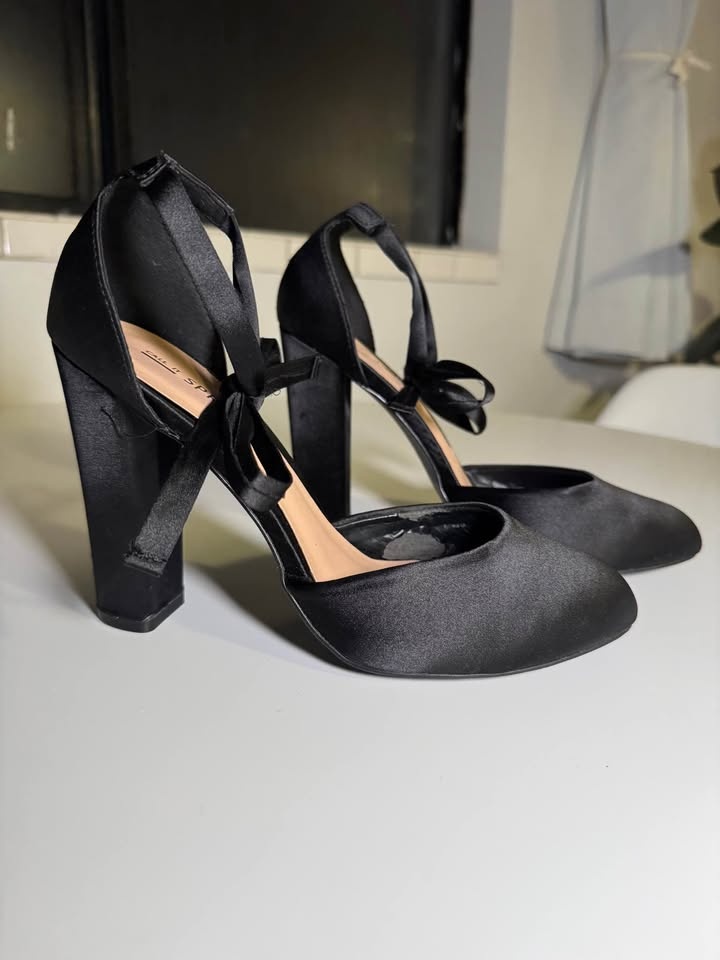 Call It Spring Tie up black heels - photo 3