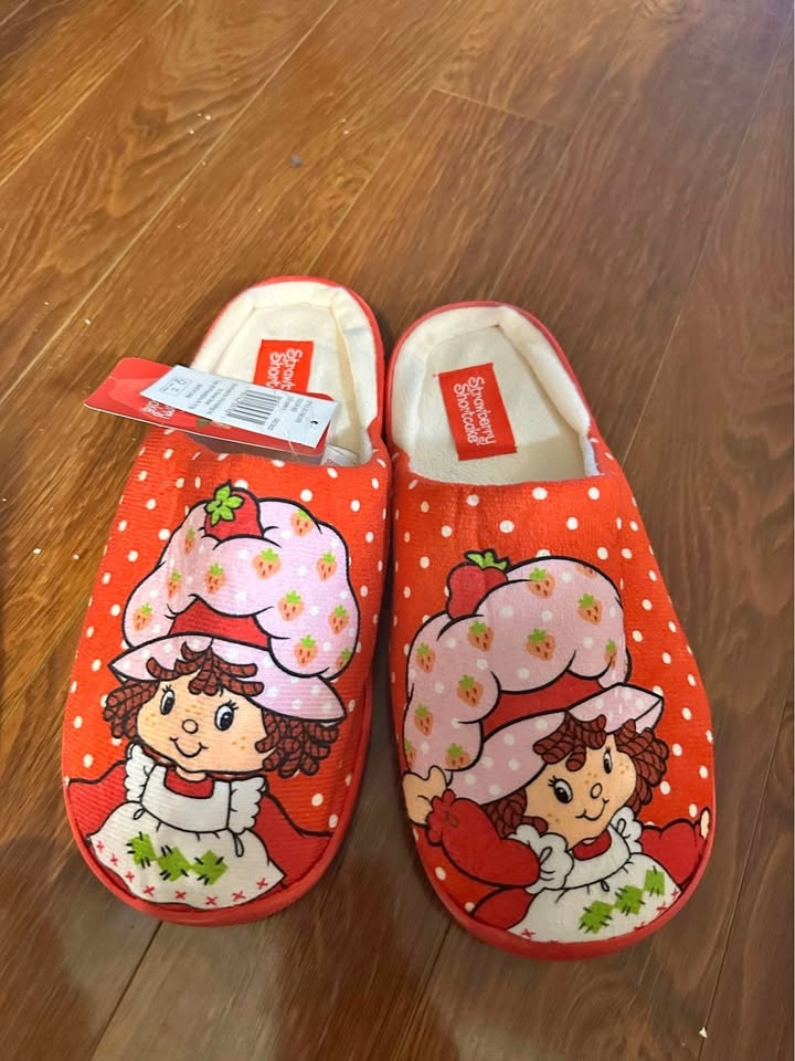 Strawberry Shortcake Women's sz 9