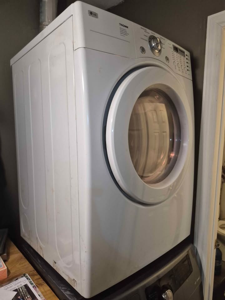 LG Front Loading 27" TROMM Dryer ** for parts - photo 3