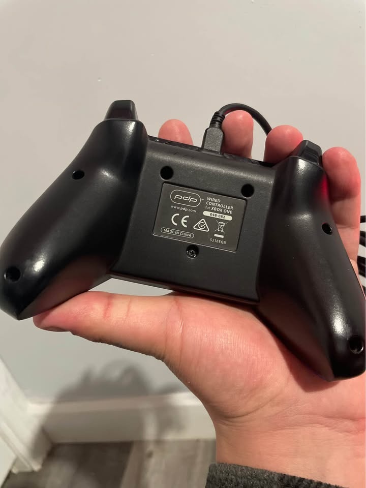 Xbox one controller! - photo 2
