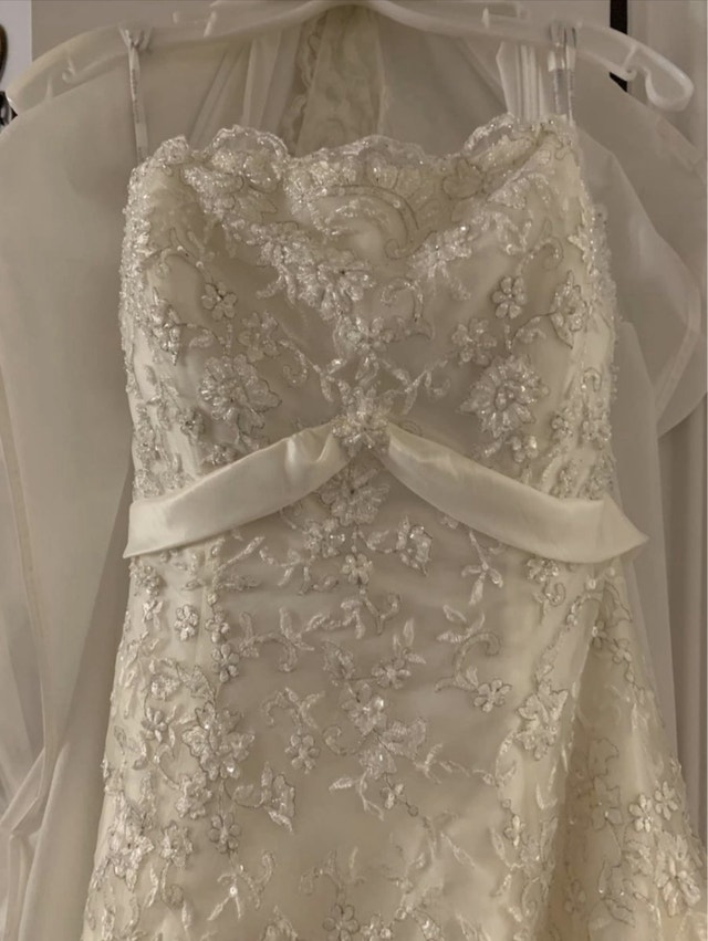 Vintage Victorian‑Style Wedding DressOff – Never Wor