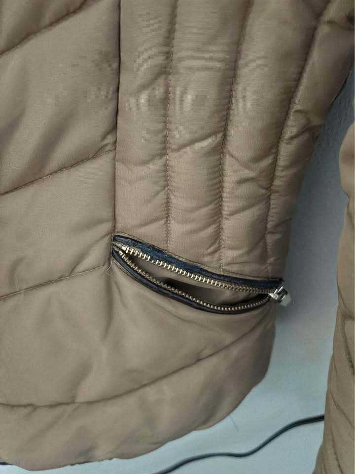 LIKE NEW Aritzia Fall jacket - photo 4
