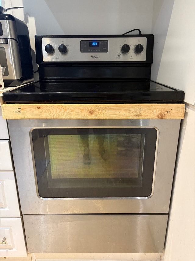 Whirlpool Electric Stove / Range – Stainless Steel