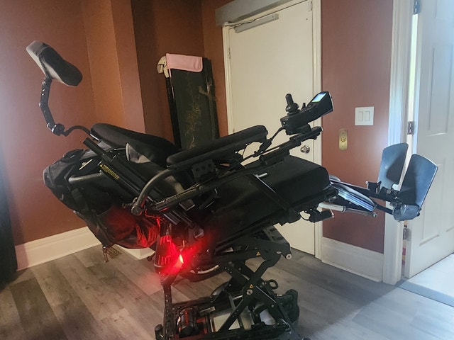 Electric Wheelchair - photo 2