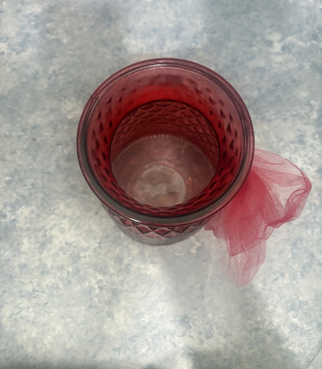 Red Glass Vase - photo 2