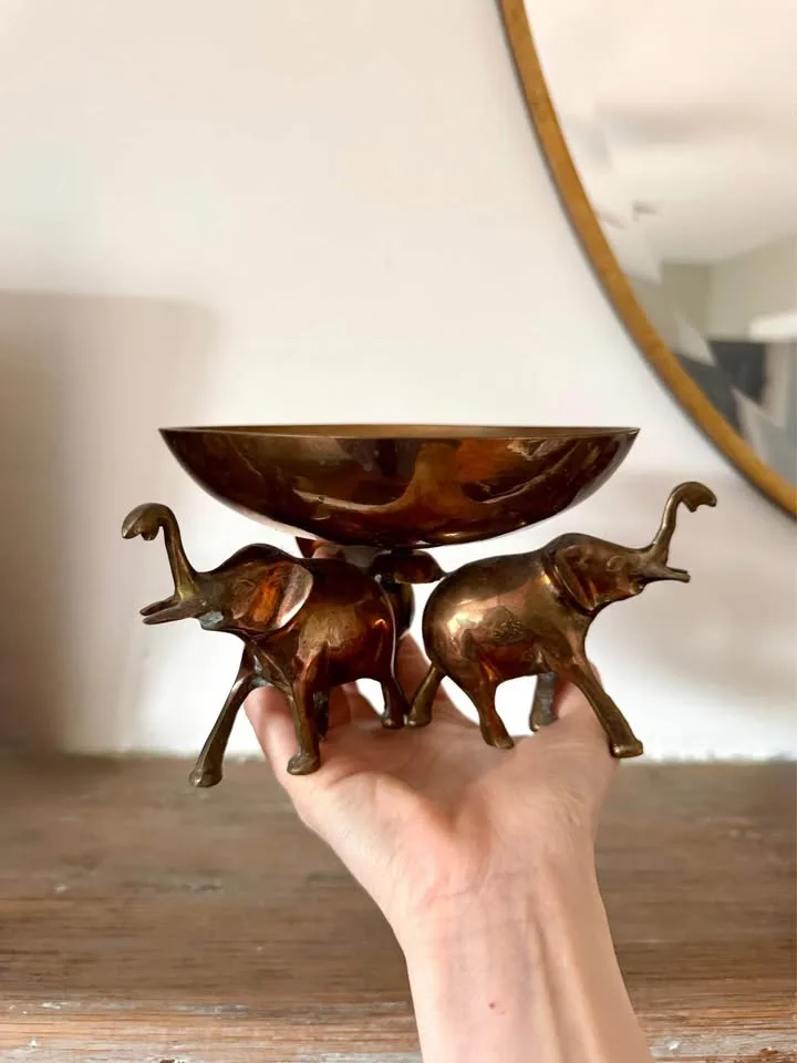Vintage Brass Bowl with Three Elephant Stand image indicator(2)