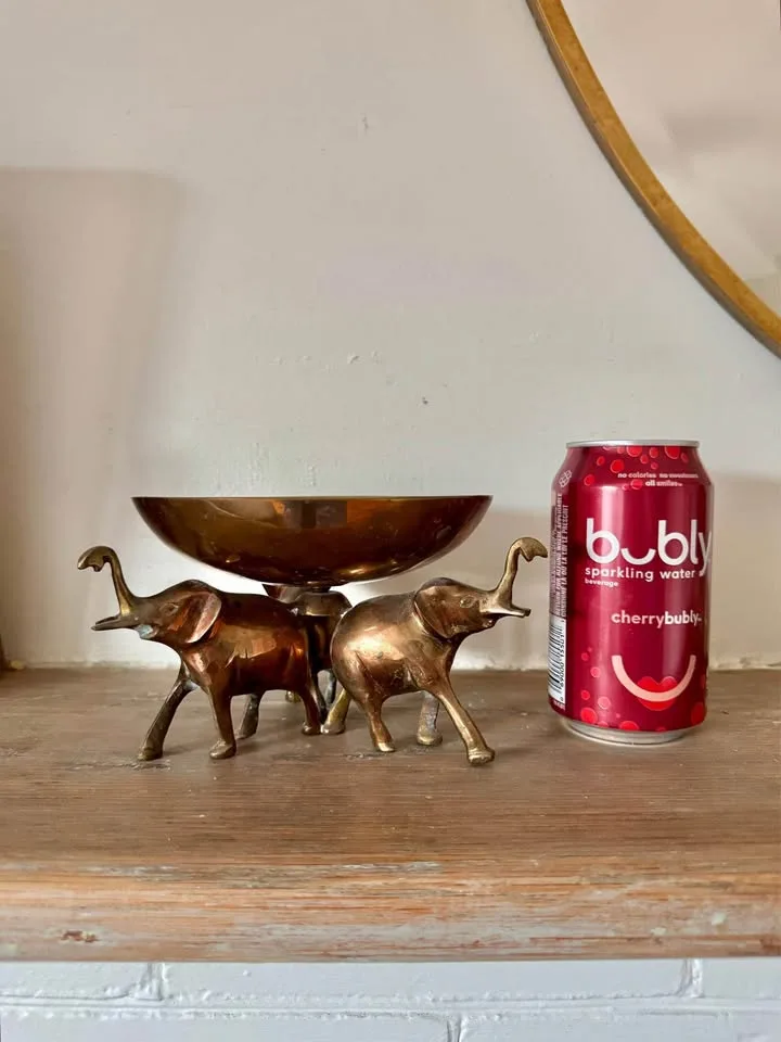 Vintage Brass Bowl with Three Elephant Stand image indicator(8)