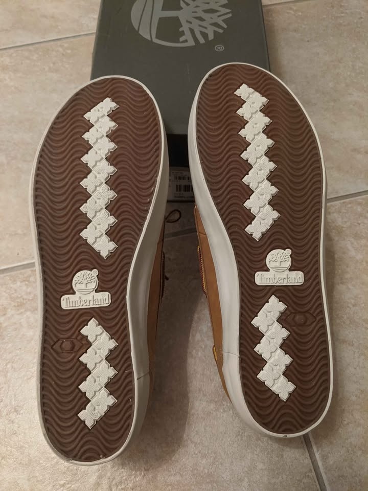 BNIB Timberland Leather Sneakers Boat Oxford, Women's size 10 - photo 2