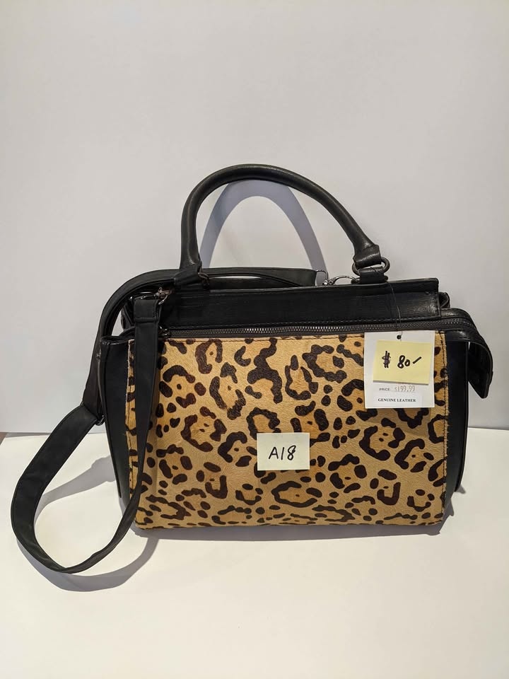 Closing Sale - Purses and Wallets - photo 4