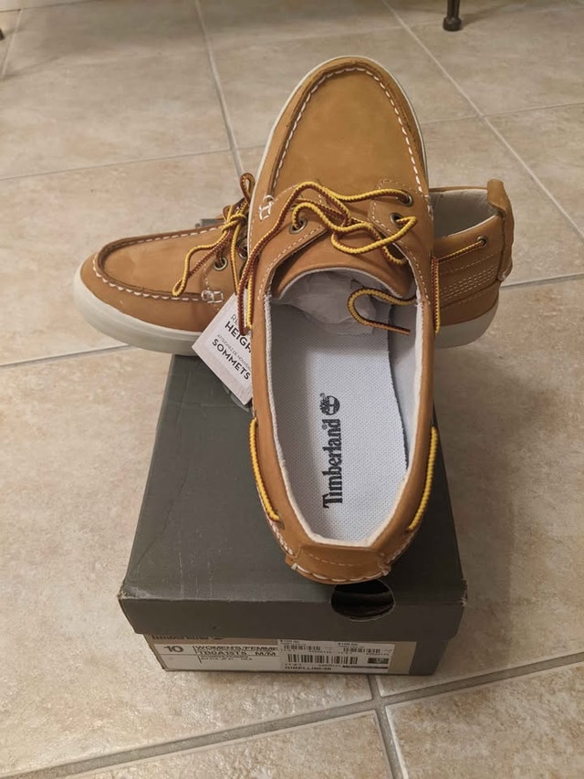 BNIB Timberland Leather Sneakers Boat Oxford, Women's size 10