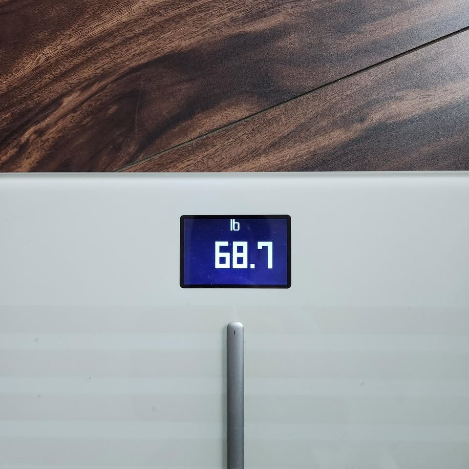 Smart weight scale (heart rate, body fat, free app) - photo 2
