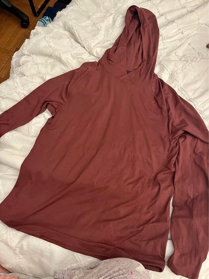 Mens Small lululemon hooded long sleeve