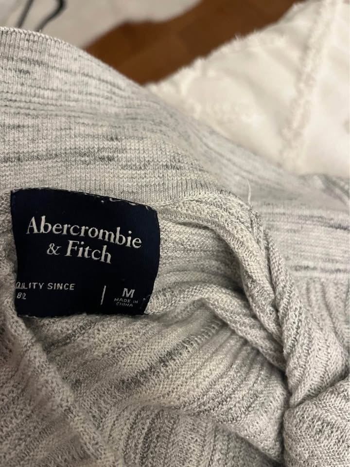 Mens medium Abercrombie and fitch knit polo - photo 2