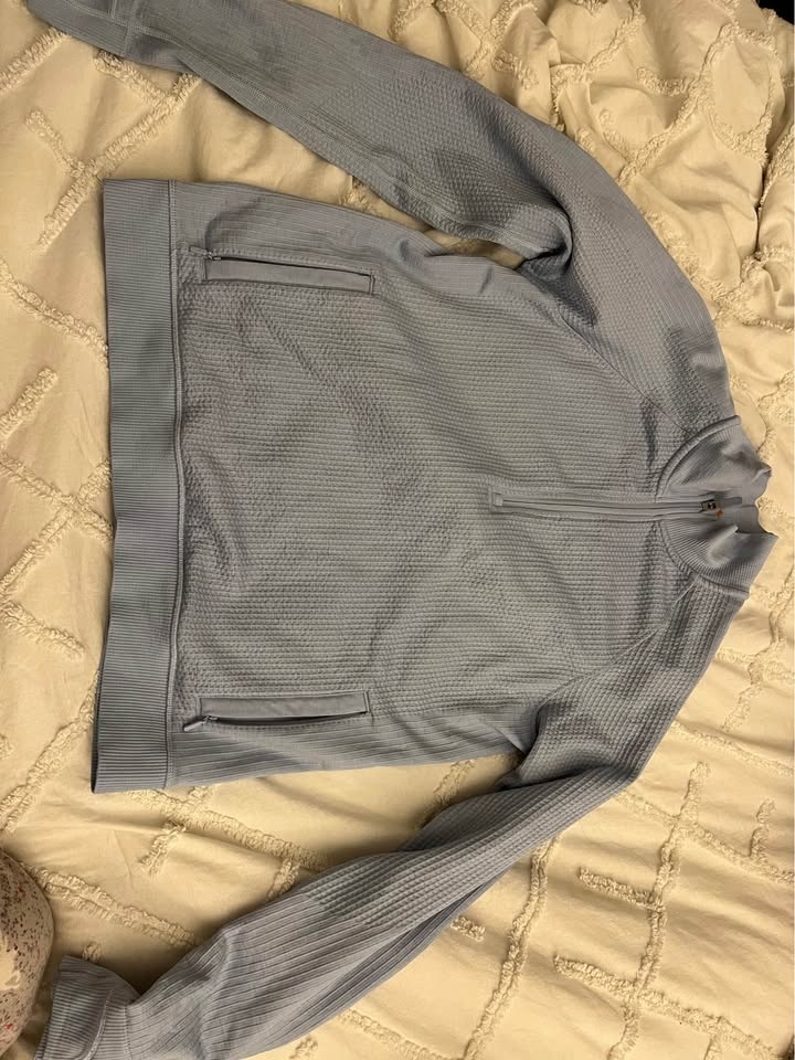 Lululemons women’s size 10 zip sweater - photo 2