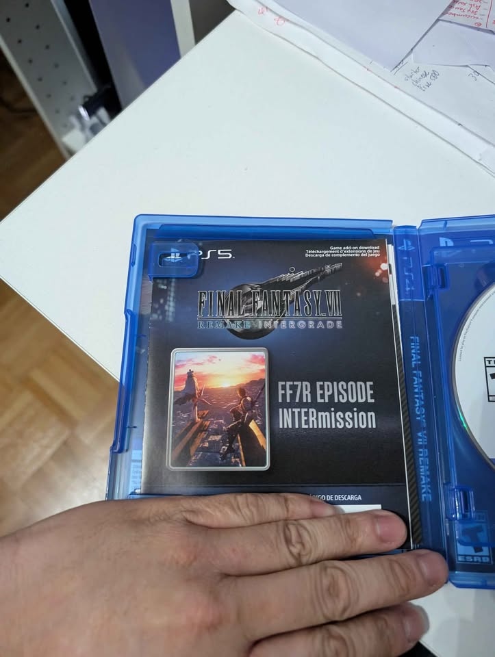PS4 FF7 Remake with DLC - photo 2