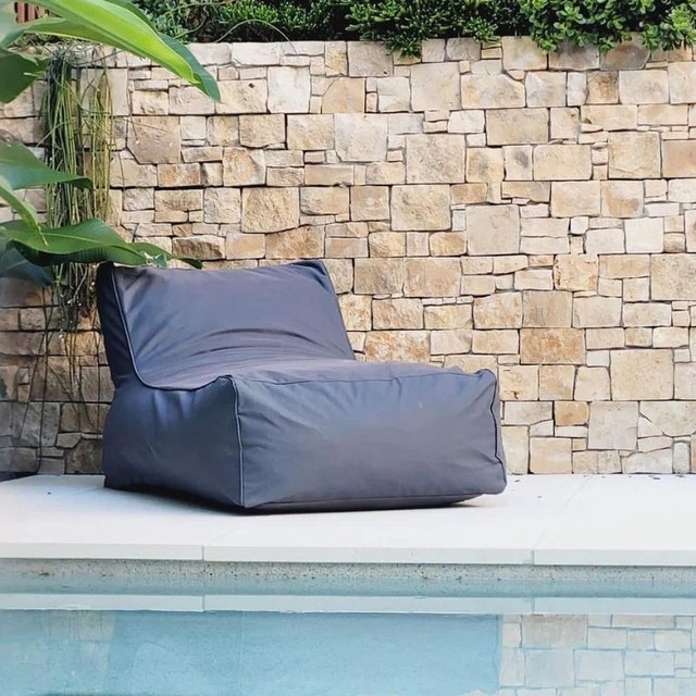 BRAND NEW Outdoor/Indoor Self Expanding Foam Filled Lounger - photo 2