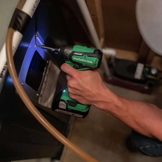 Metabo HPT 18V Cordless Impact Driver and Drill Kit - photo 4