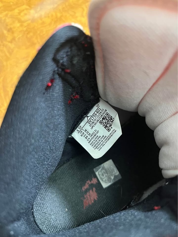Air Jordan 1 Retro High OG X Marvel size 5.5 - photo 2