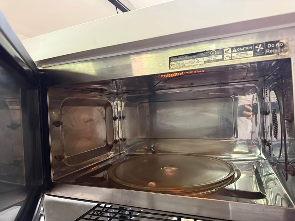Used GE Convention Microwave - photo 2