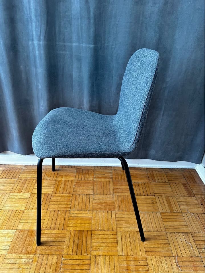 KARLPETTER Cushioned seat with black underframe (TWO IN STOCK)