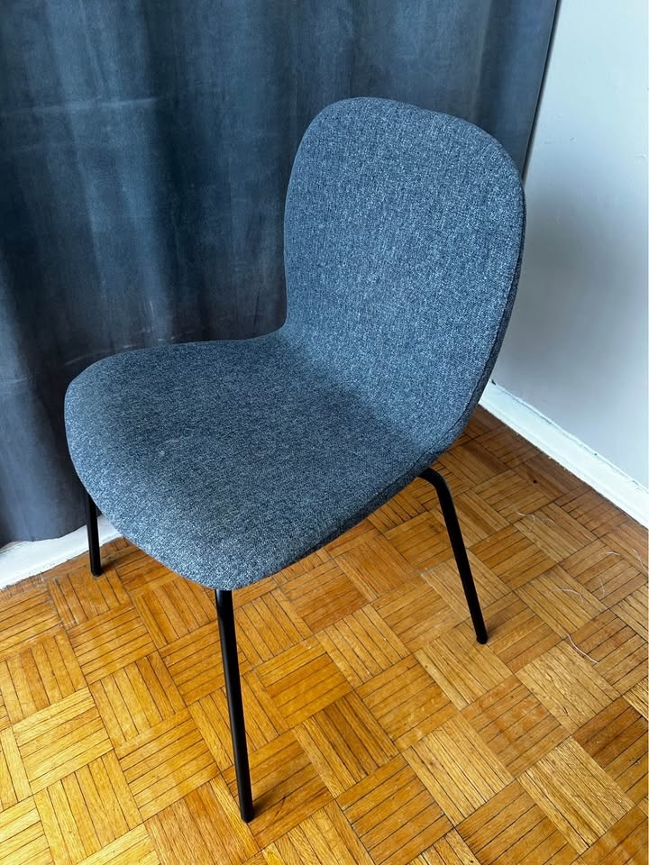 KARLPETTER Cushioned seat with black underframe (TWO IN STOCK) - photo 2