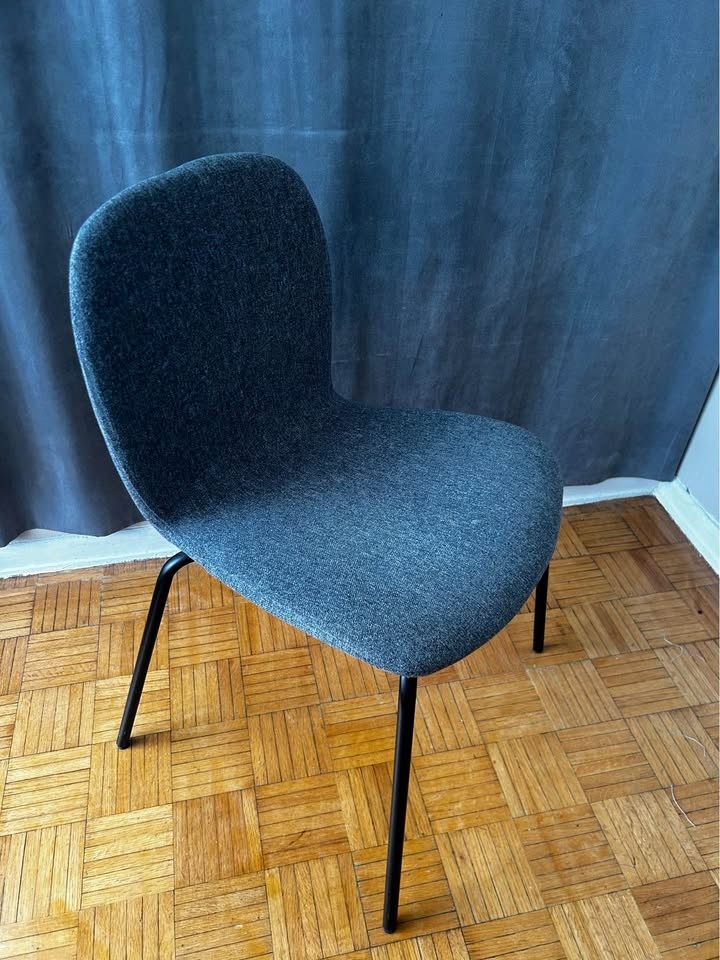 KARLPETTER Cushioned seat with black underframe (TWO IN STOCK) - photo 3