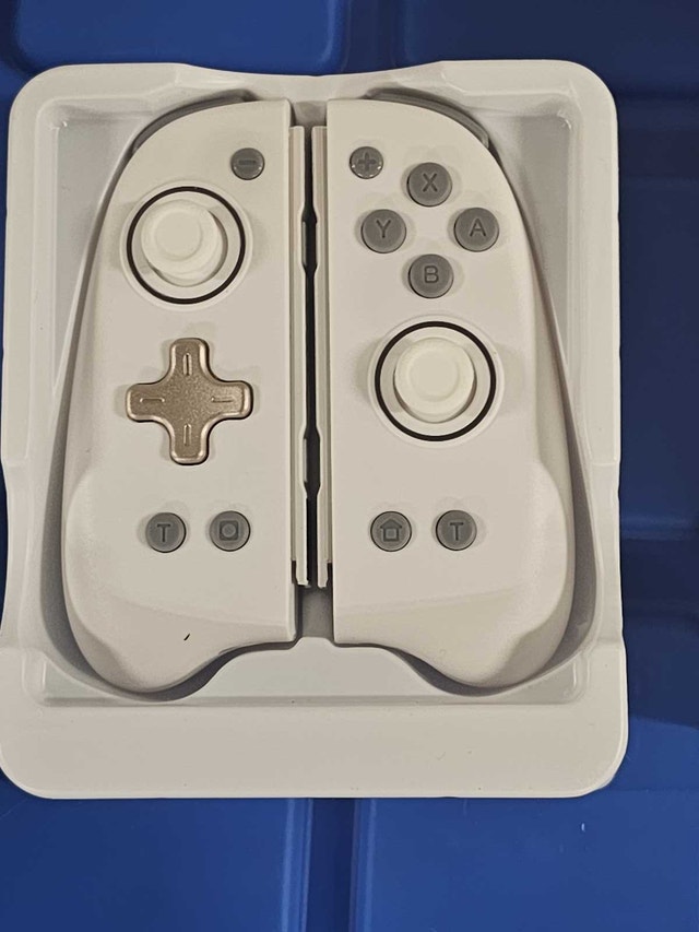 8BitDo Gamepad - photo 2