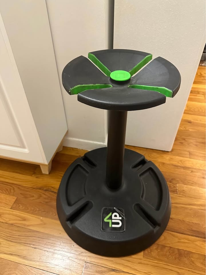 rotating skateboard stand (4) - photo 2