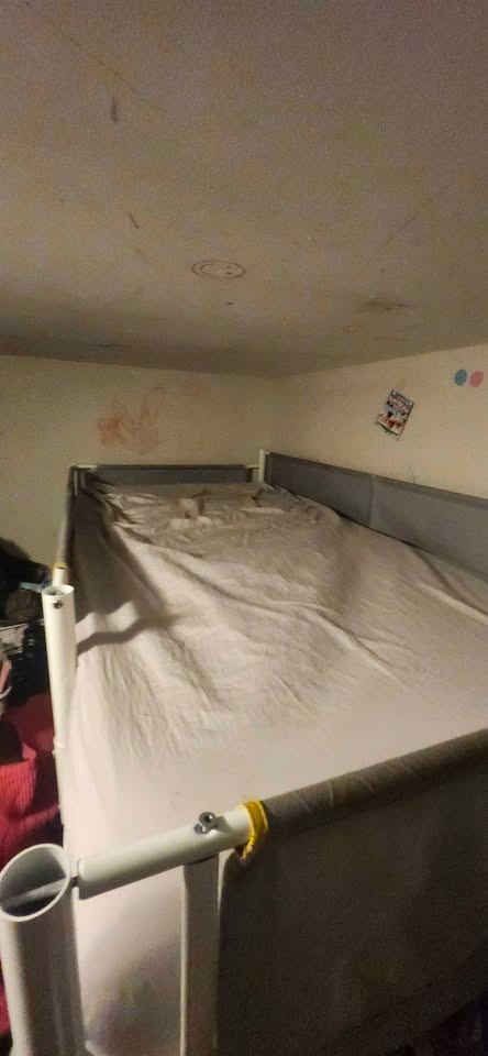IKEA Twin Loft bunk bed - photo 5