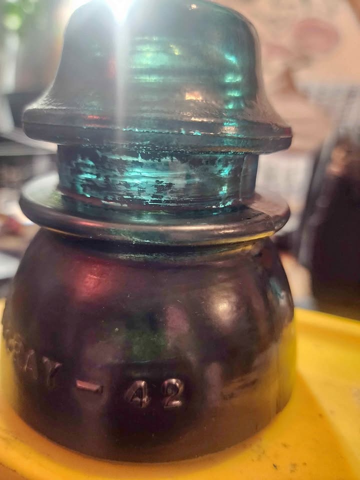 Antique 1921 Hemingray Glass Insulator