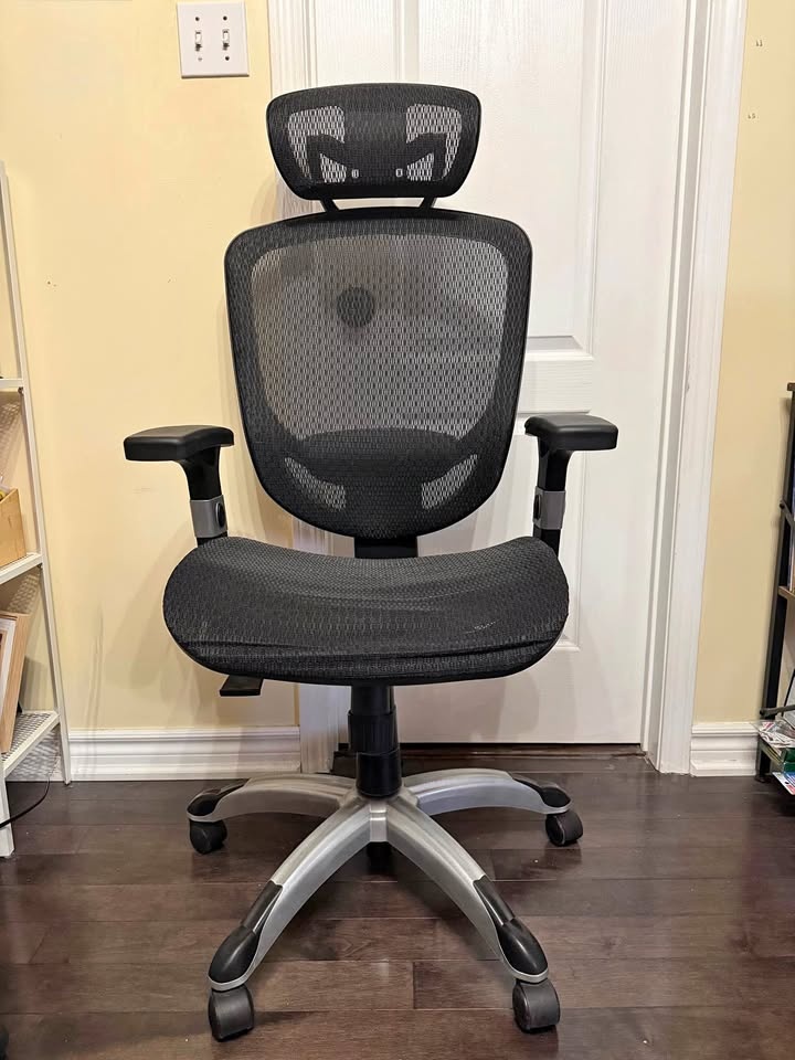 Staples FlexFit Hyken Mesh Office Chair