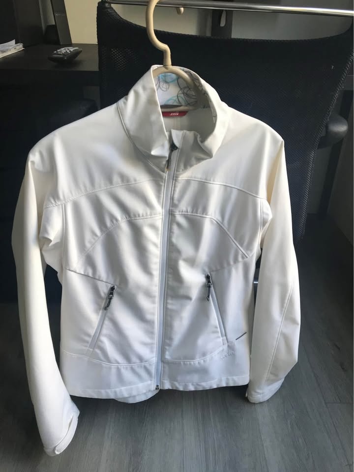 Women light jacket, size M - photo 2