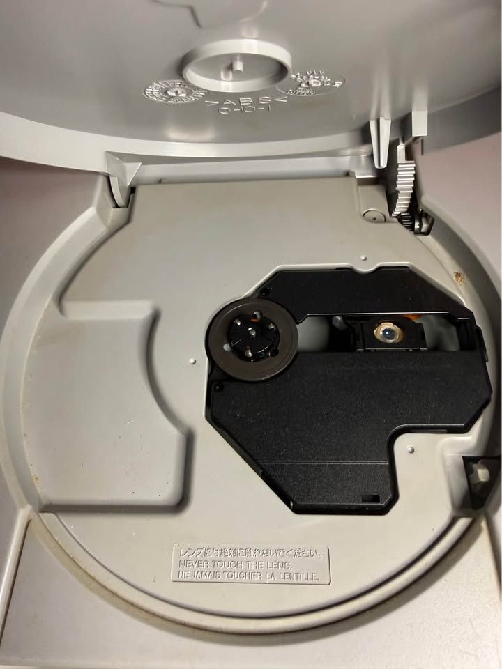 Fantastic Condition PlayStation 1 For Sale! - photo 3