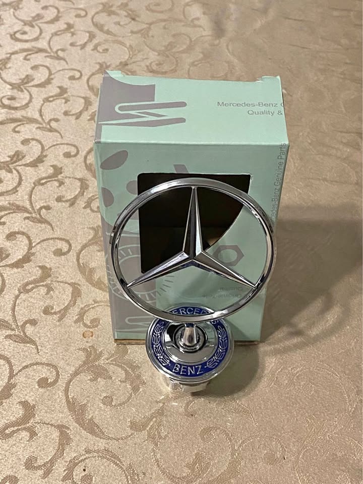 Mercedes emblem front