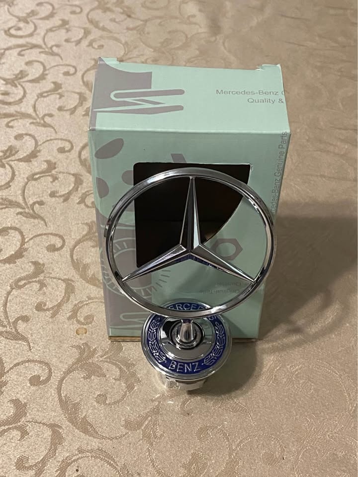 Mercedes emblem front - photo 5