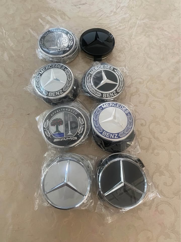 Mercedes center caps - photo 3