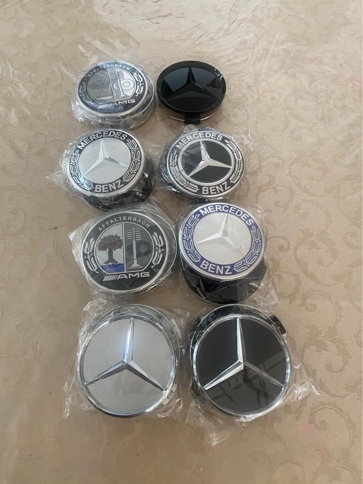 Mercedes center caps - photo 5