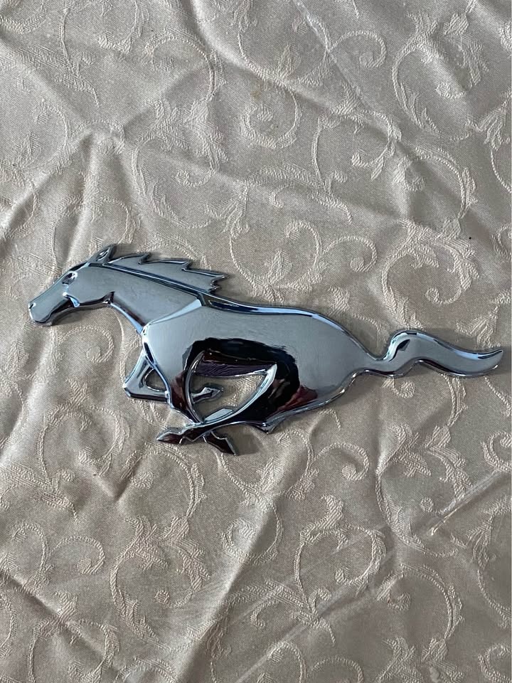 Mustang emblem logo - photo 4