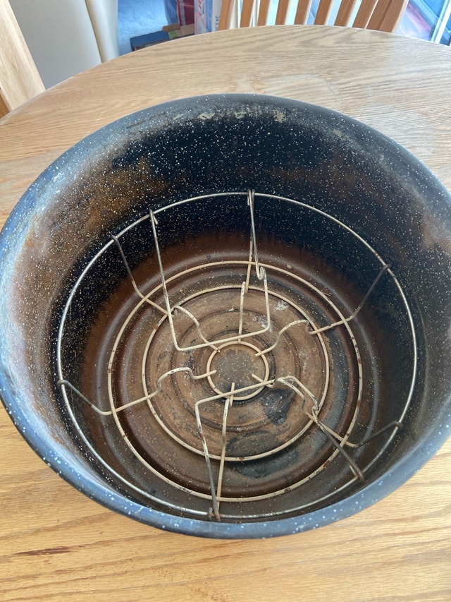 Granite Ware Pot - photo 3