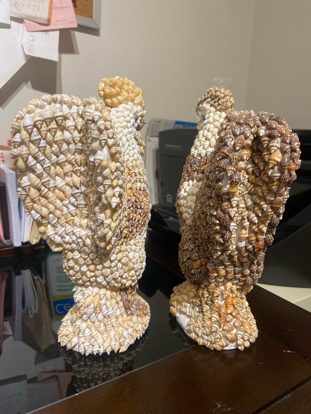 Pair of Seashell Rooster Figurines - photo 4