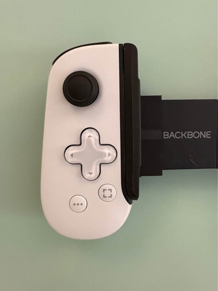 🥕Backbone One for iPhone (13 or older) LIGHTNING PORT - photo 3