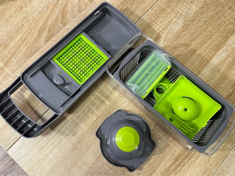 MOVING SALE | Multi-purpose Veggie Chopper - photo 2