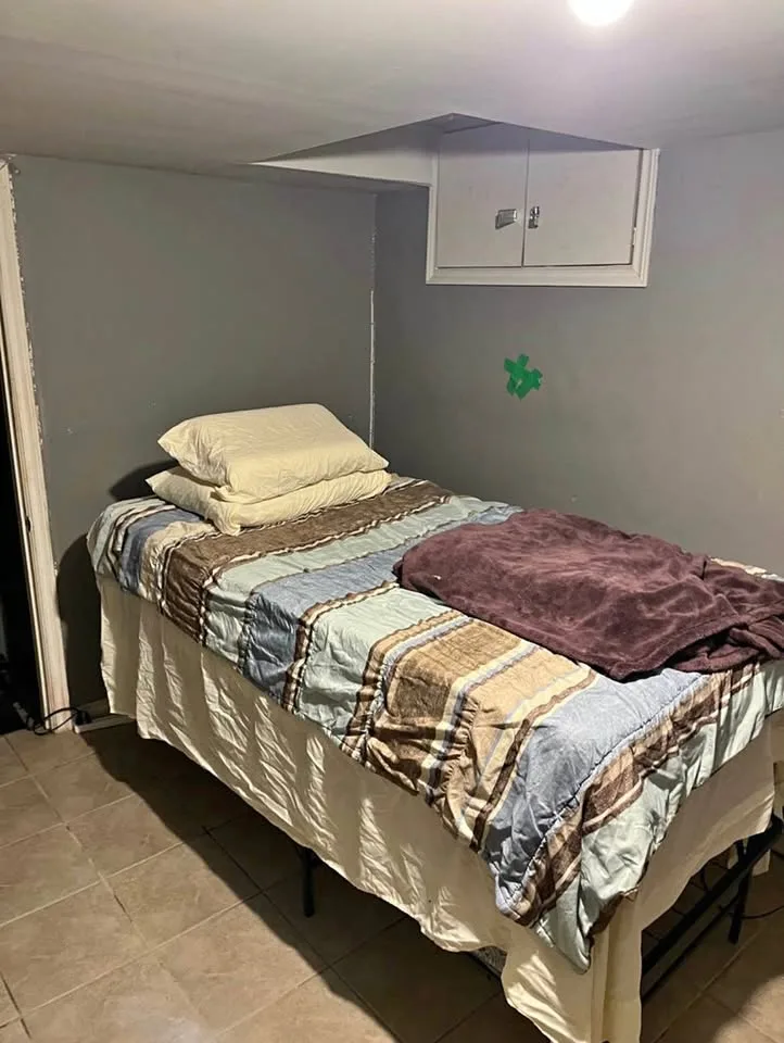 Private room for rent thumbnail