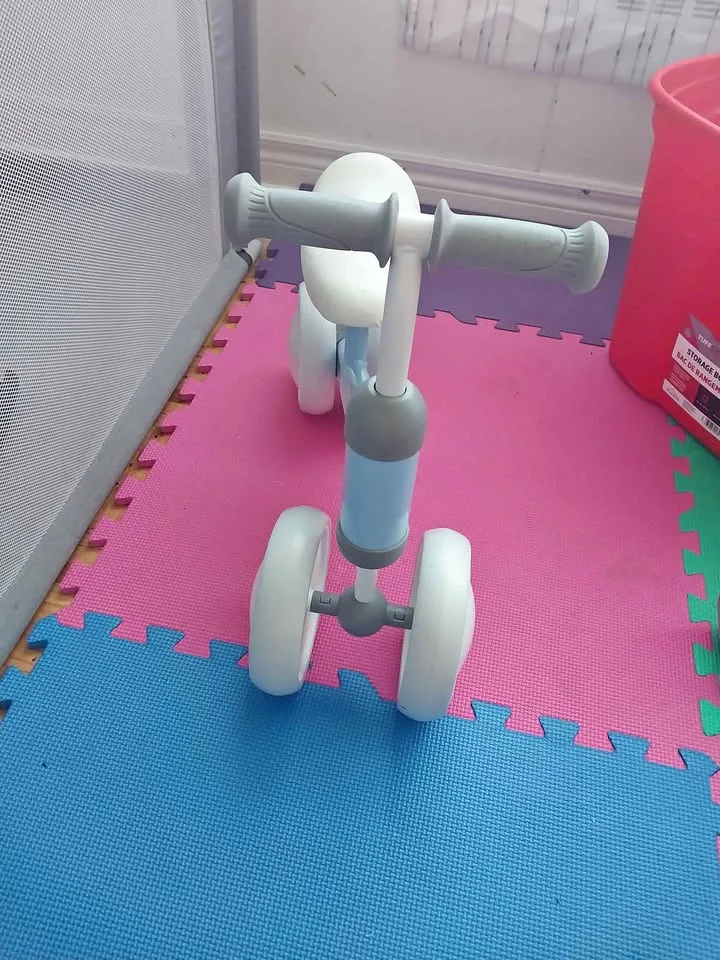 Moving sale - Toddler balance bike thumbnail
