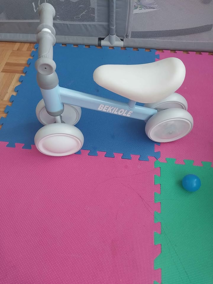 Moving sale - Toddler balance bike - photo 3